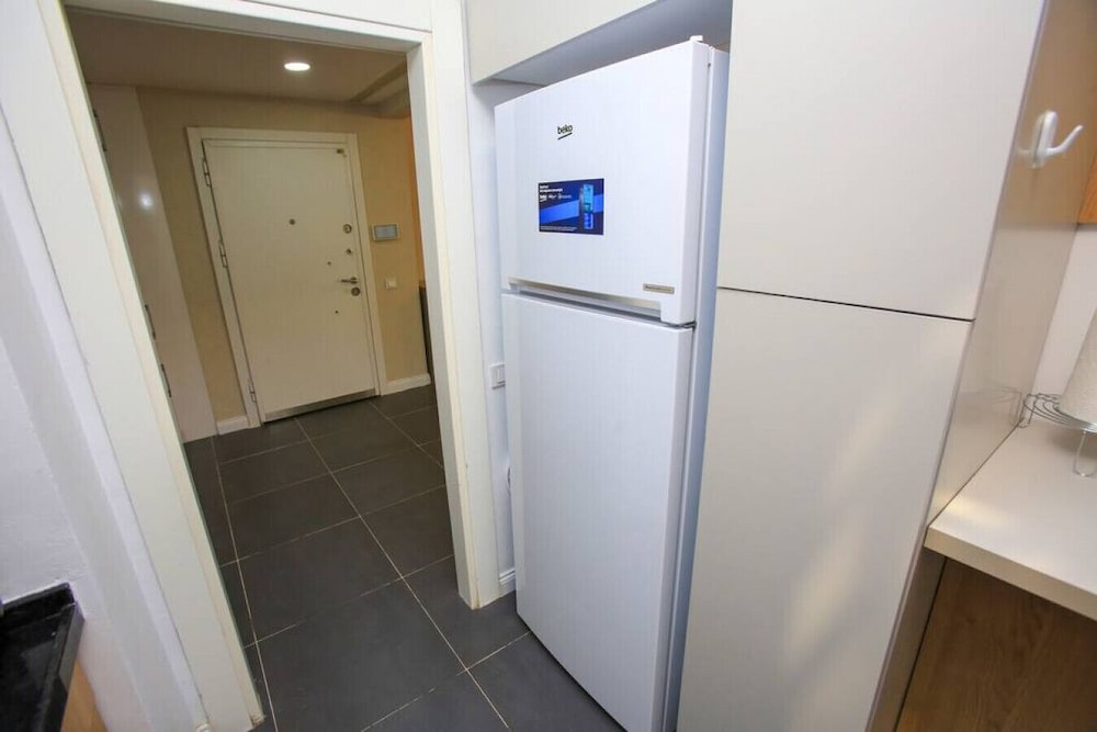 Lovely 2-bedroom Apartment in Basaksehir