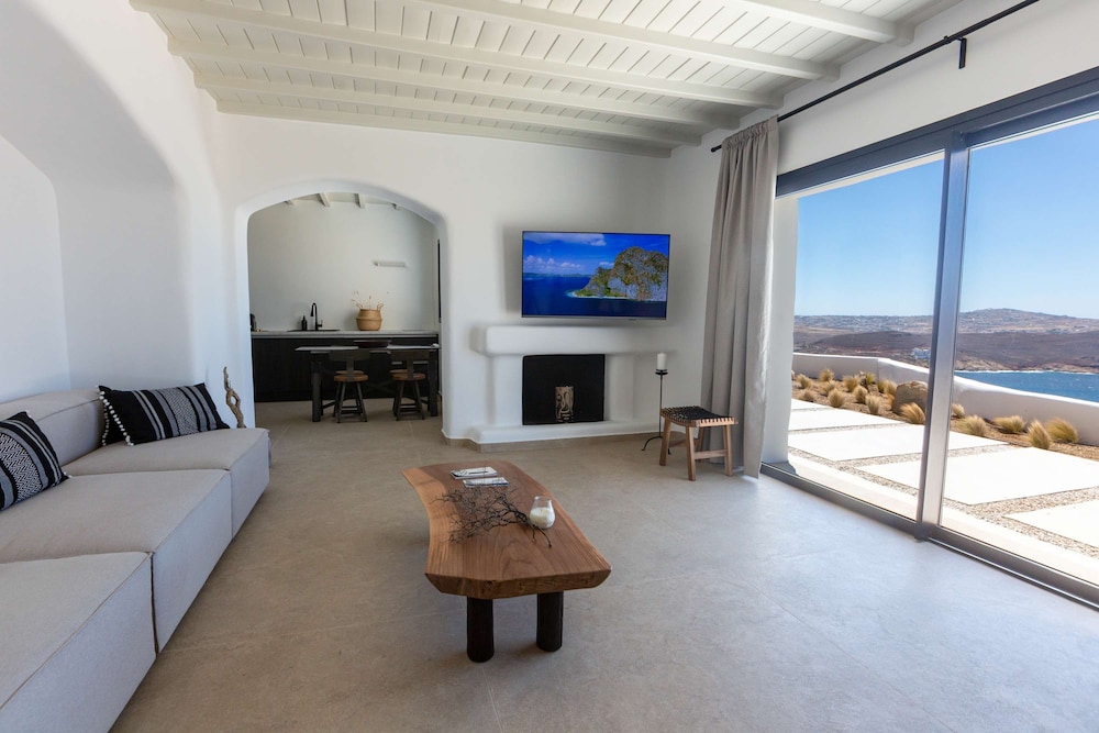 Amaze Mykonos Luxury Seaview Retreat