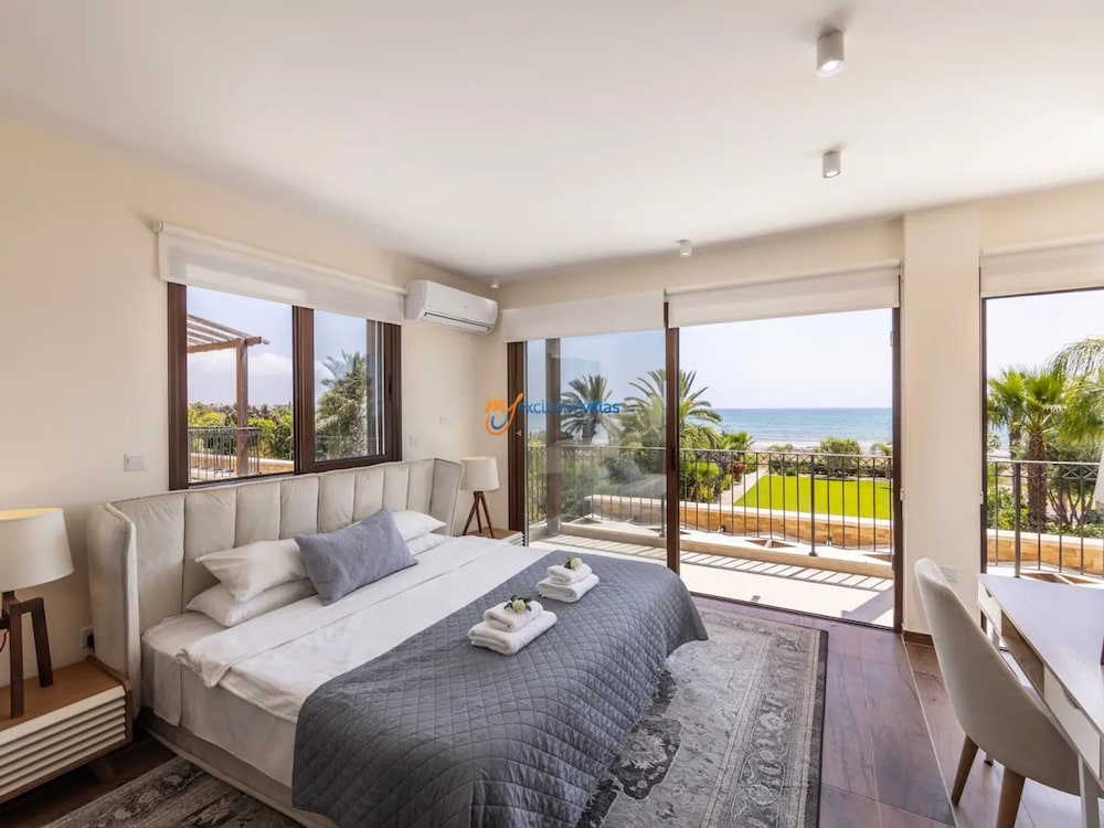 Ayia Napa Seafront Ionion Villa H5