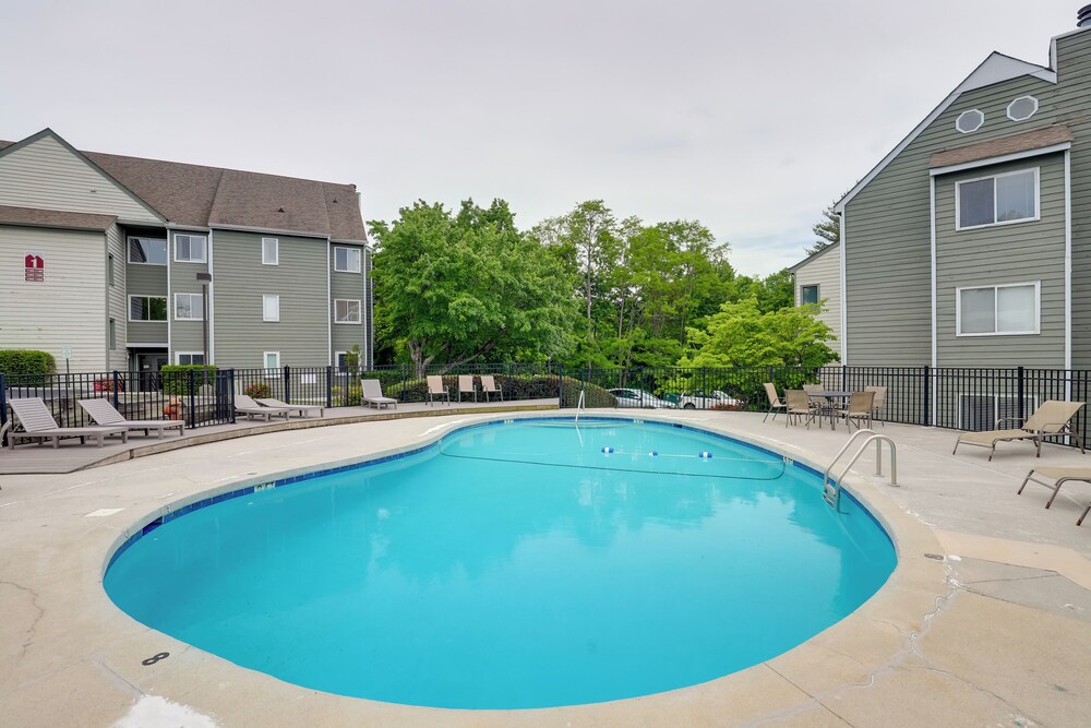 Smokies Condo 3 Mi to Nat'l Park + Hot Tub Access