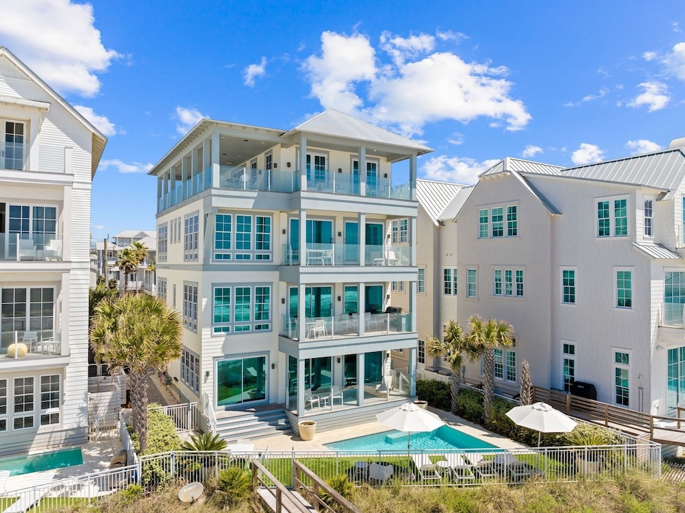 Gulf Front Luxurious Home With Private Pool And Beach Access 6 Bedroom Home by RedAwning view 2