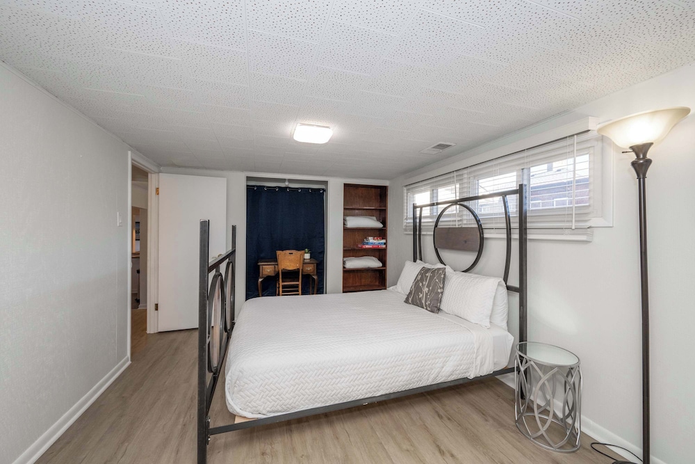 The Grand Elm Suites Sleeps 10