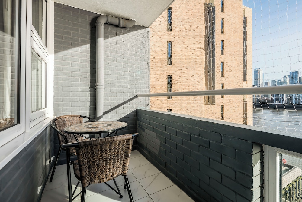balcony