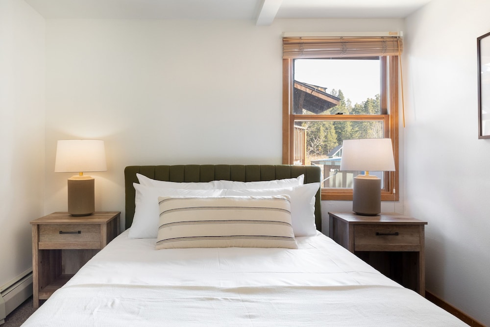Holly by Avantstay In the Heart of Breckenridge w Hot Tub Game Room Roof Top Patio