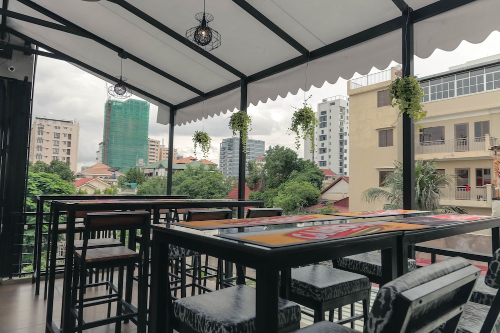 Feliz Hostel Cafe & Bar