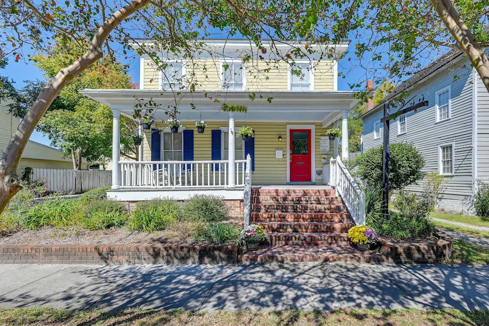 Convenient New Bern Apt With Patio Access! view 4