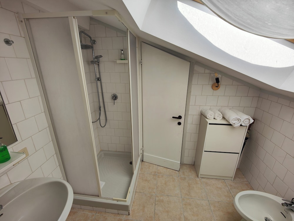 Mercanti Attic Version