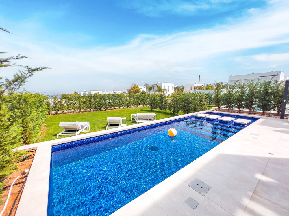 Azure Seaview - Jade Villa