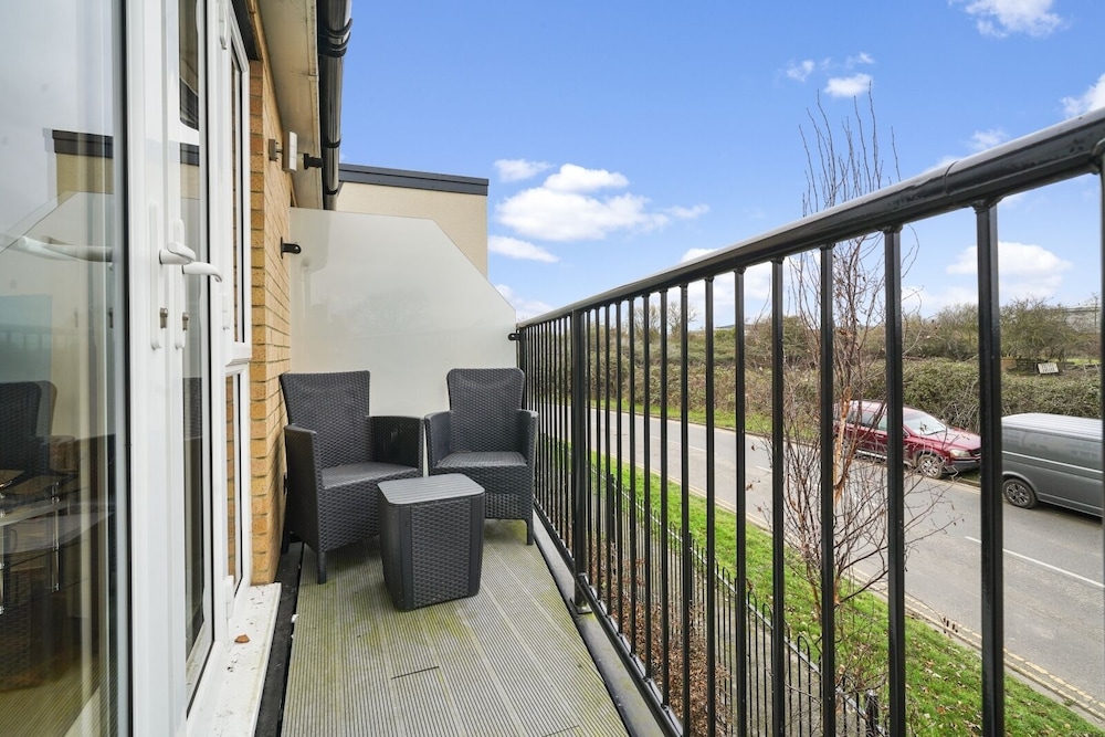 Heathrow Living Serviced Apartments by Ferndale