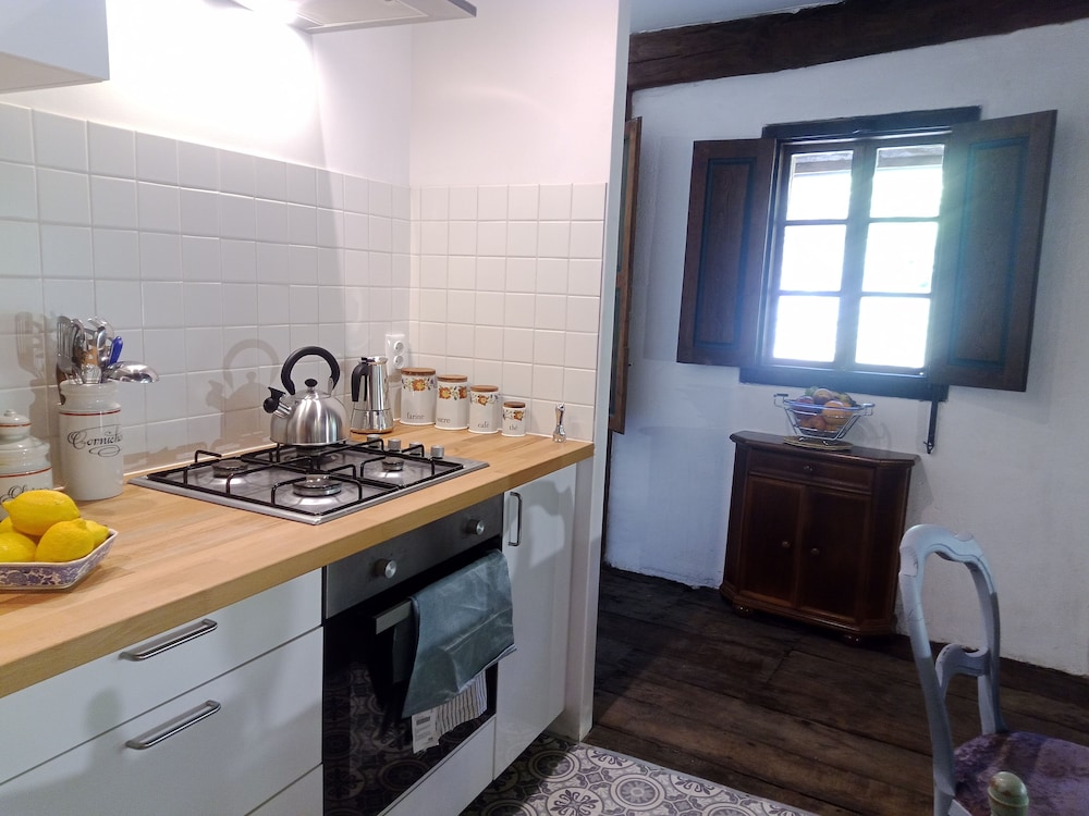 Castro Caldelas - Cottage - Sleeps 2 - Petfriendly