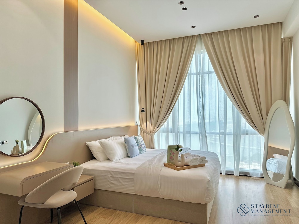 Paragon Suites CIQ By Stayrene