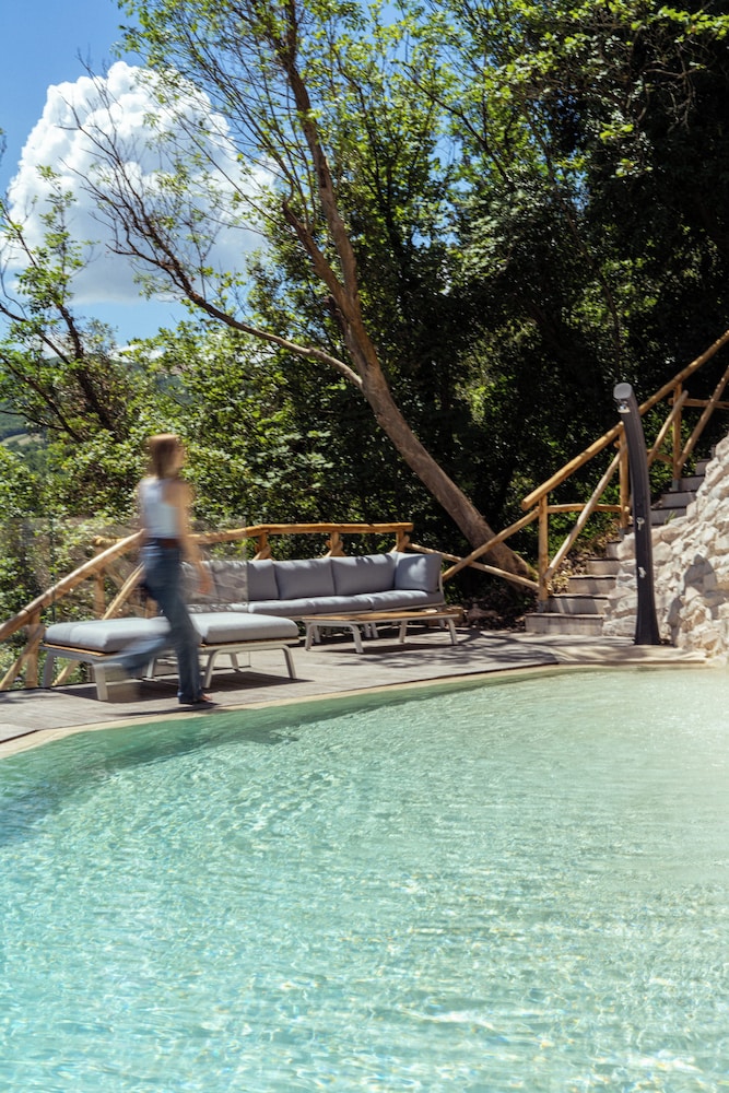 LA FORESTALE Luxury Ecolodge