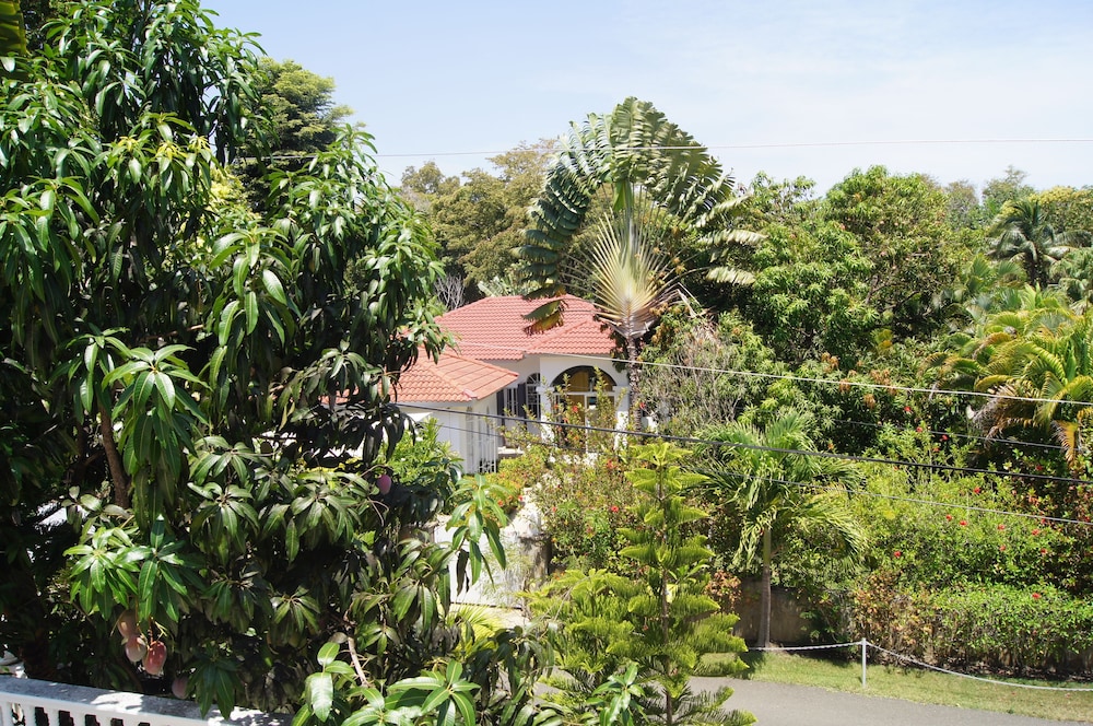 Casa Estrella Mirabal
