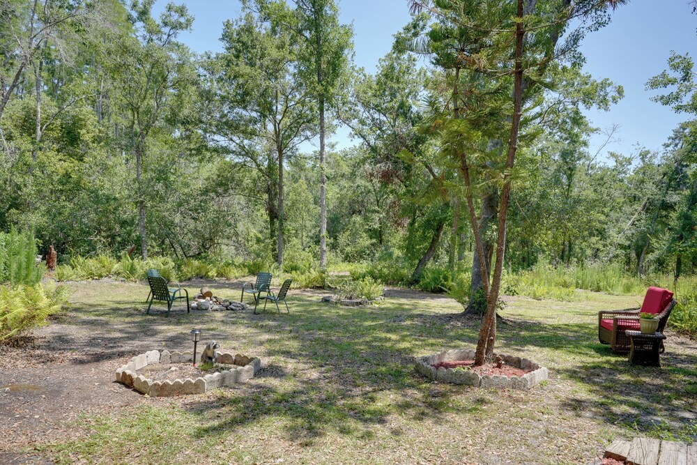 Glamping-style Cabin on 20-acre Farm Near Lutz!