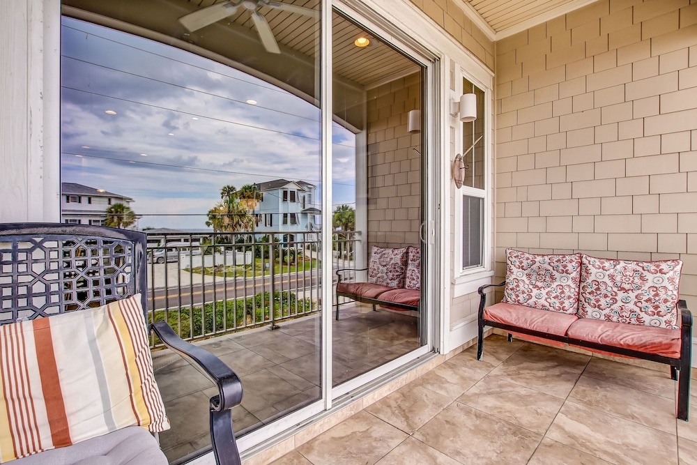 1931 S Fletcher 3 Bedroom Townhouse