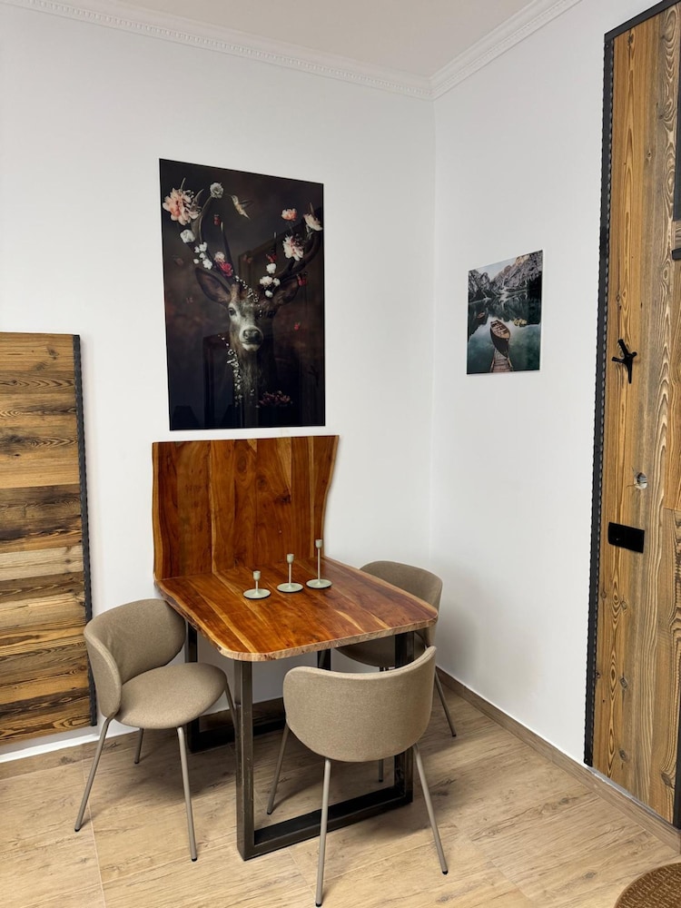 VIP Top 19 in Viena With 1 Bedrooms and 1 Bathrooms