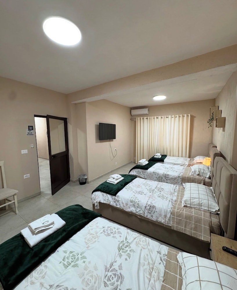 Shkodra Guesthouse photo 3