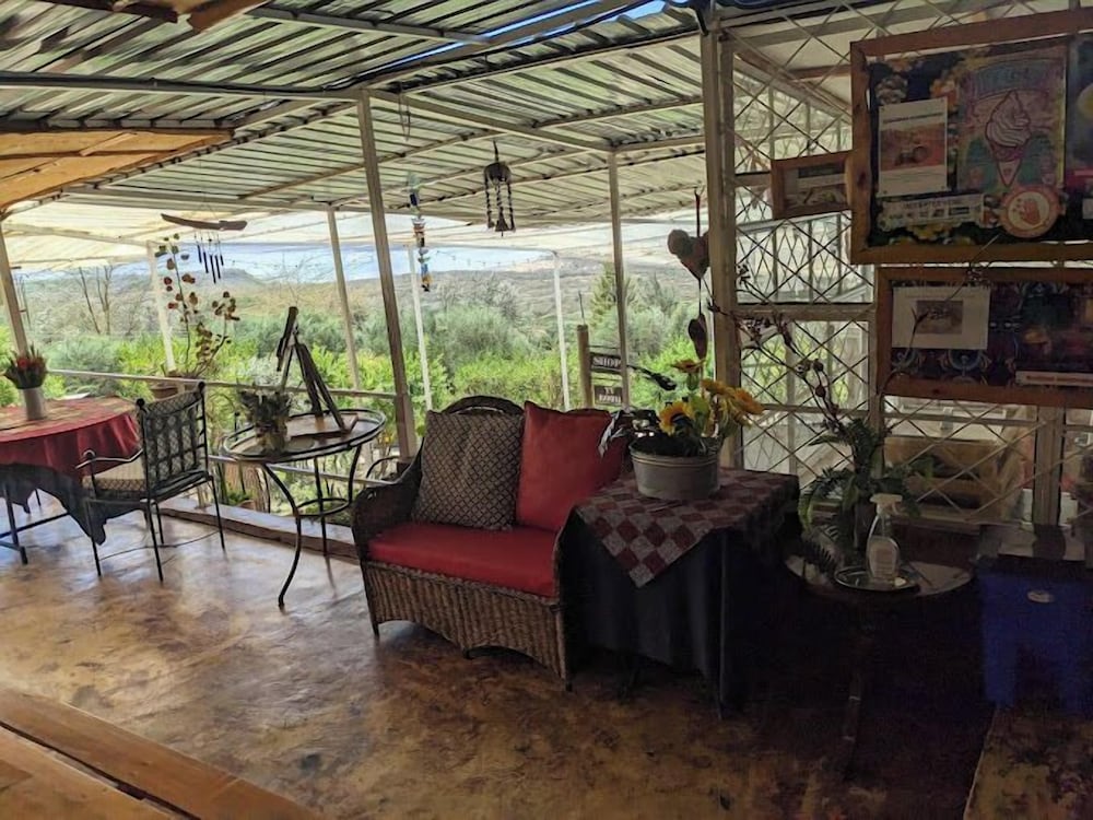 Lemon Valley Farm Elmenteita