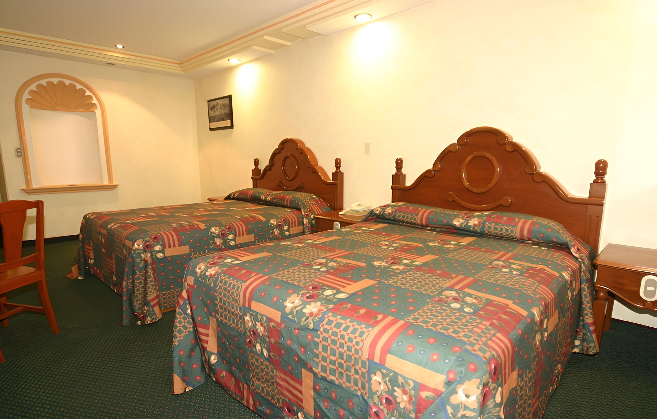 Hotel Cantera Real