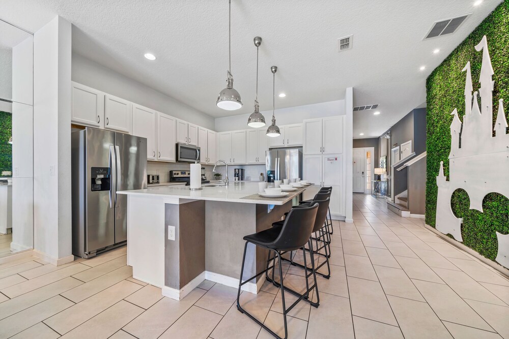8005 Oak Shadow Ct