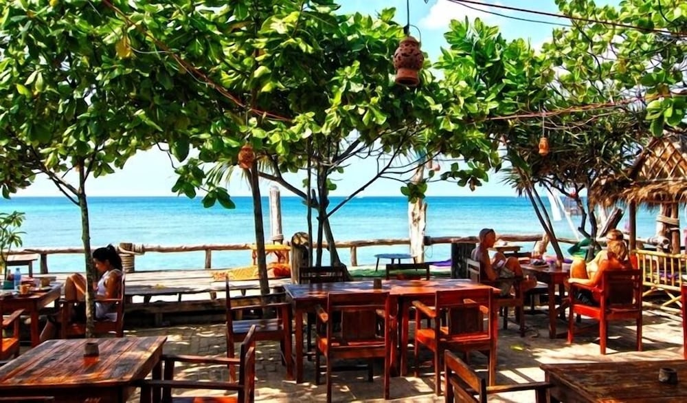 Lanta Emerald Bungalow