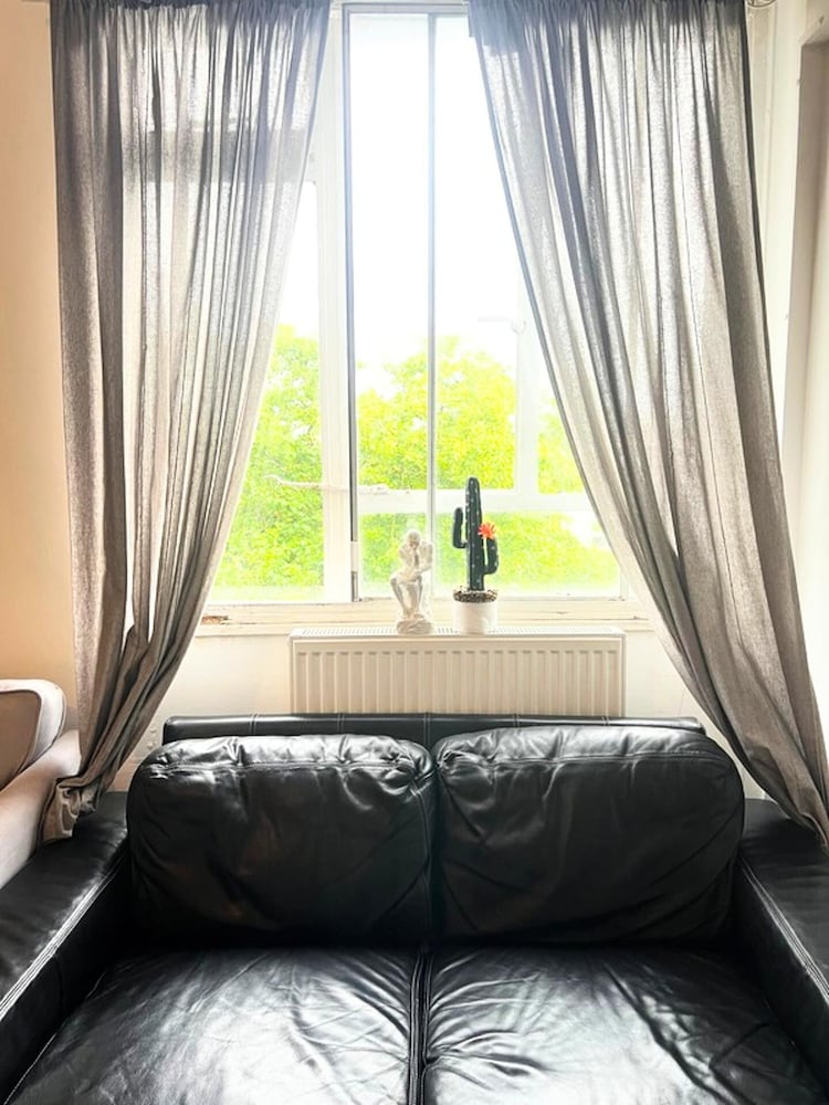 Central London Modern Apartment With 3 Bedrooms