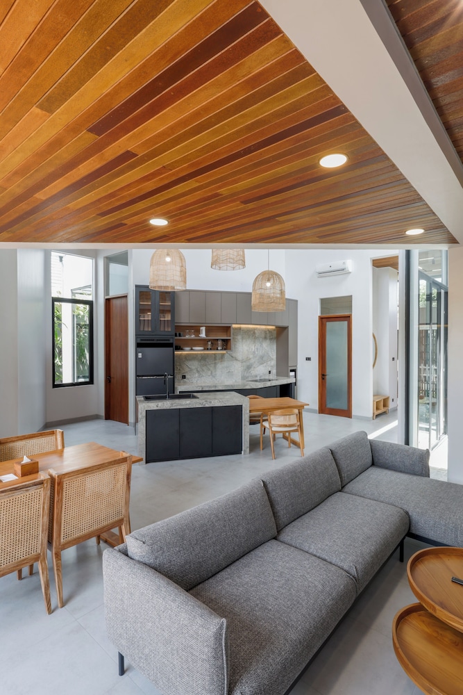 Brand New Modern Villa in Key Seminyak