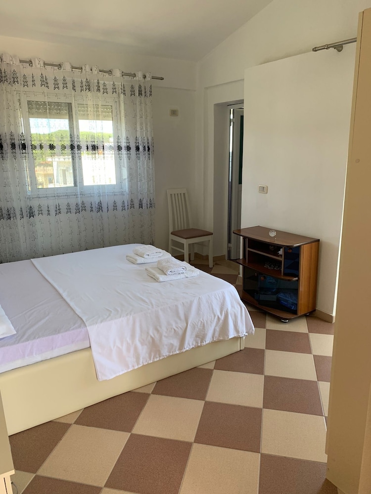 A 3-floor Building With 4 Bedroom, Near Beach