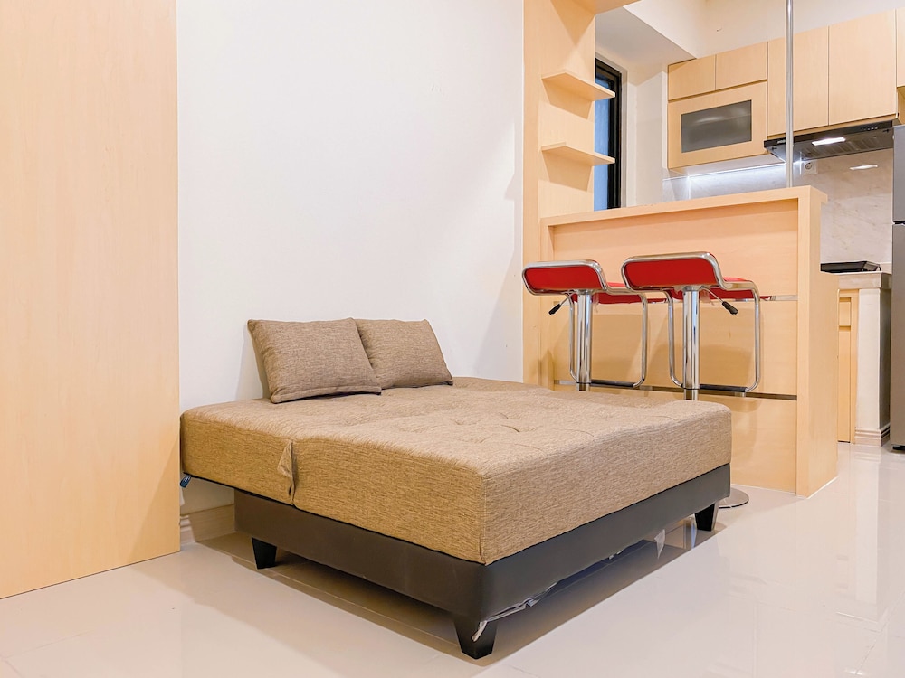 Modern Contemporary 2Br Apartment At Meikarta