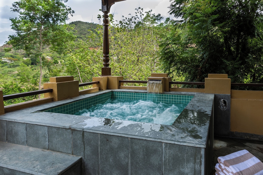 DEV BAGH LUXURIOUS PRIVATE SUITES