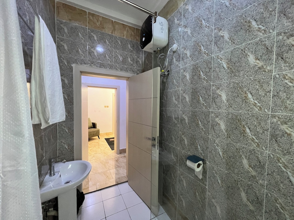 FURNISHED APARTMENTS