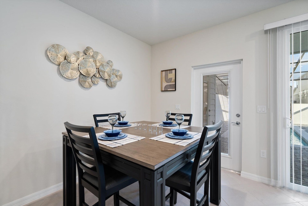 1232 Blue Island Dr