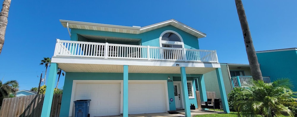 Tranquil Turquoise Retreat