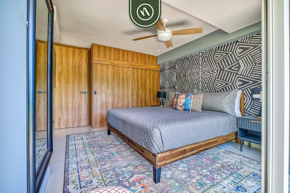 Luxury 2 BR Condo in the Jungle - Oceanview Pool