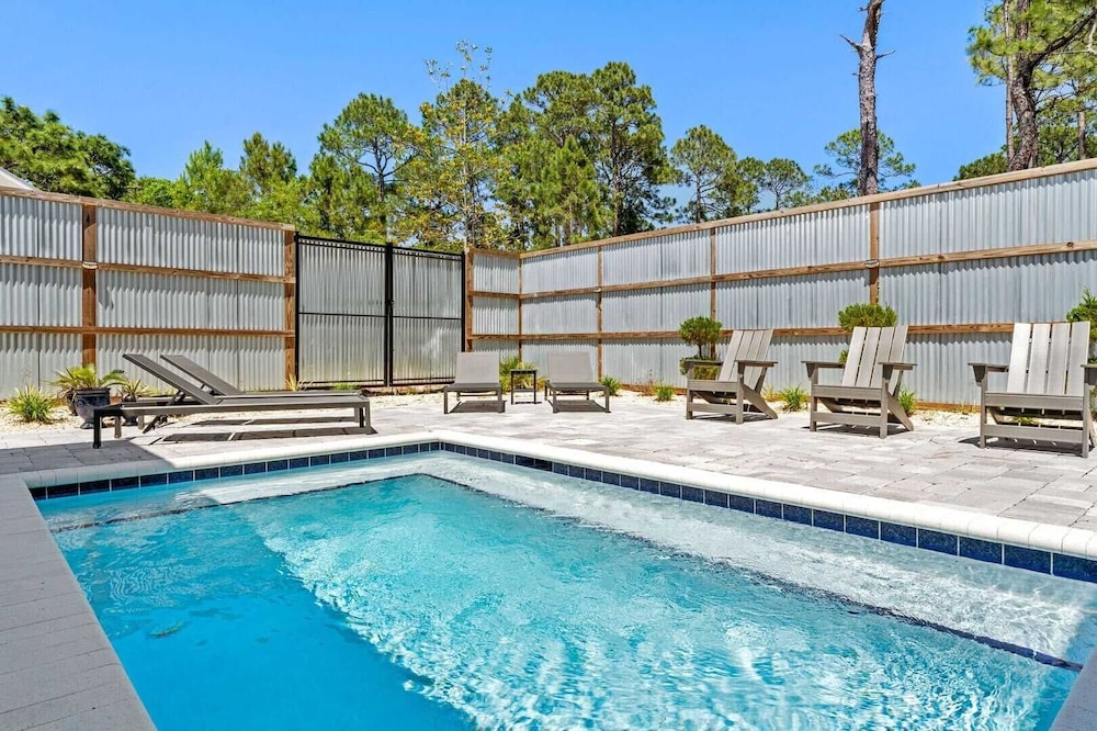 30A Shady Palms by Avantstay Boat-friendly w/ Heated Pool