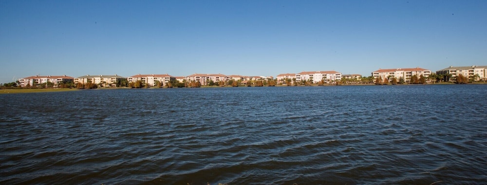 Lakeside Retreat