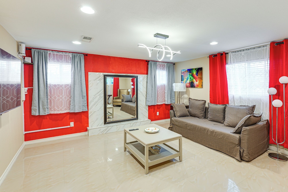 Cozy Home w/ Patio 24 Miles to Carlsbad Caverns NP