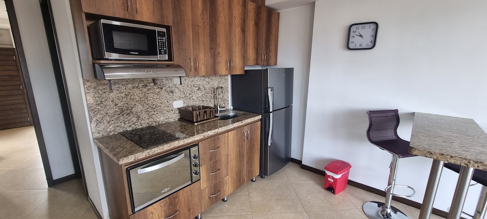 Penthouse Rooftop Gem in the Laureles