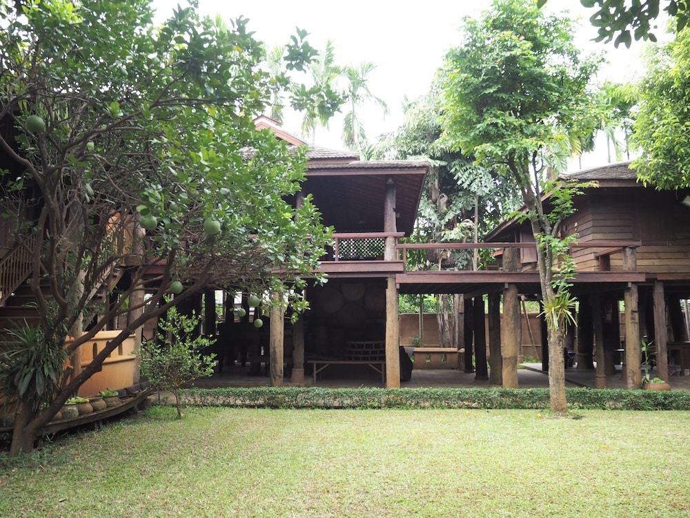 Lanna Ricebarn