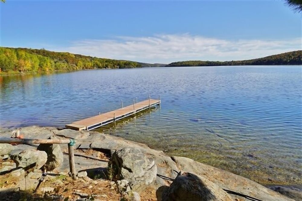 282 Papineau Lake 3 Bedroom Cottage