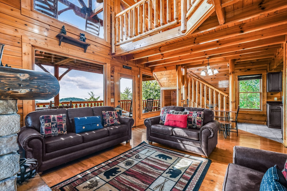 Extravagant View 3 Bedrooms 3 Bathrooms Cabin