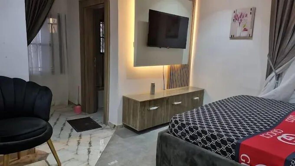 Sterling Shortlet Apartment and Suites