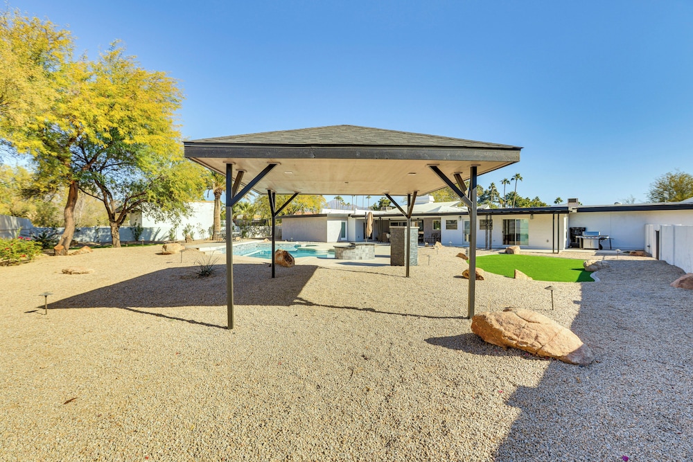 Luxury Scottsdale Home w/ Private Pool & Gas Grill
