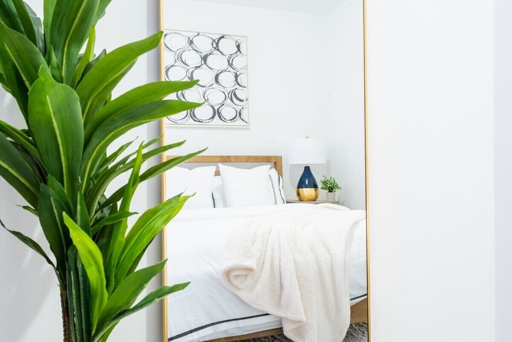 1435 UES Apartment