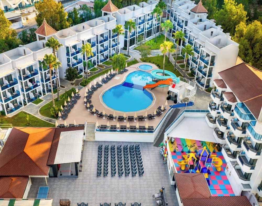 EFLİNA RESORT HOTEL & SPA