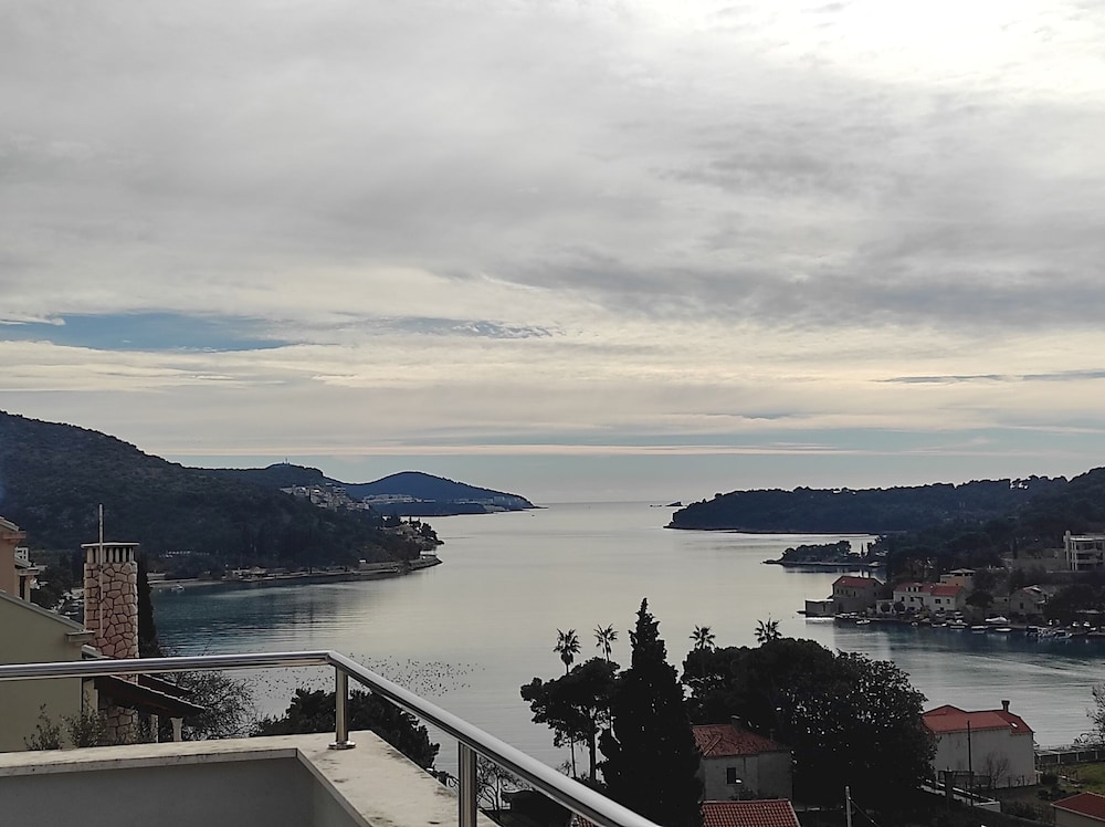 Blue Bay Apartment