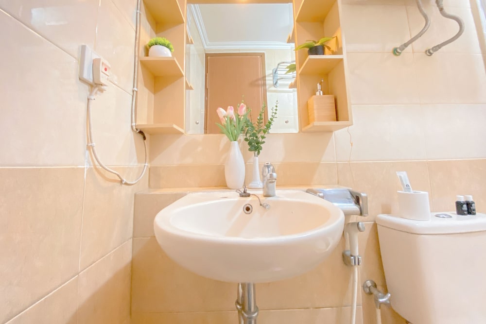 Gorgeous 2Br At Grand Setiabudi Apartment