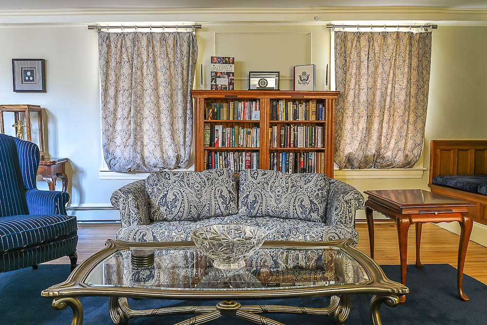 Windsor Mansion Inn