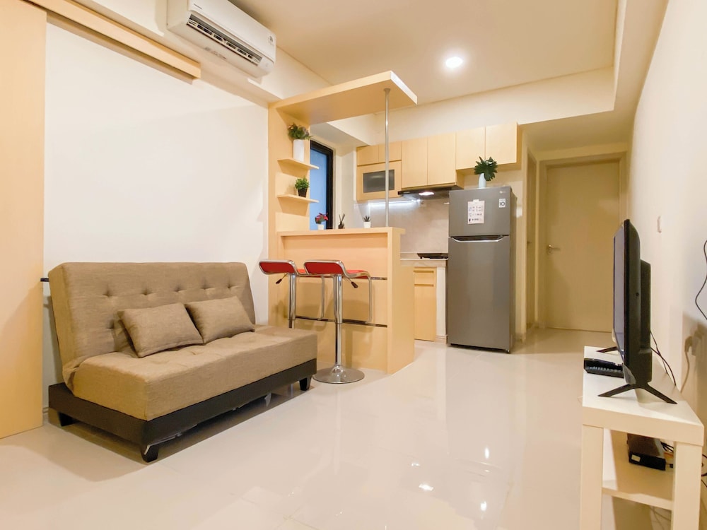 Modern Contemporary 2Br Apartment At Meikarta