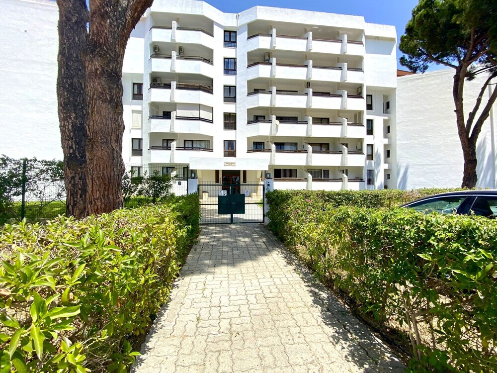 Vilamoura Charming With Pool by Homing view 4